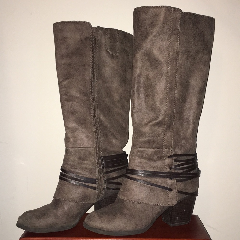 Lexis Boot - Picture 2 of 5